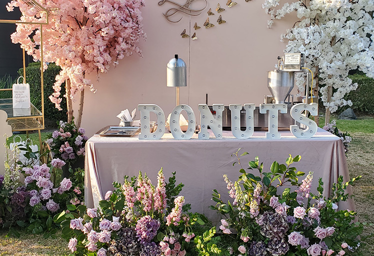 Hot Donut Bar - Table Setup